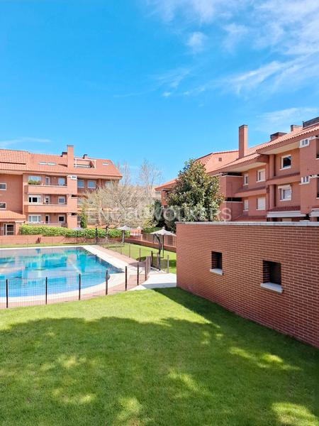 Foto 08ec4c0e-01f4-4414-b278-bfe0ee9e7c73. Alquiler apartamento piso reformado con terraza en pozuelo en Pozuelo de Alarcón