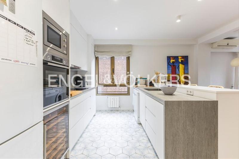 Foto 01c96cfe-62b2-4895-aa04-adc2a47e9509. Appartement mit heizung parking pool in San Juan Bautista Madrid