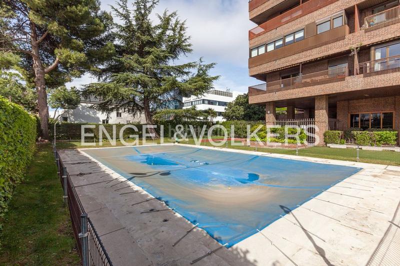 Foto 5d1cd38f-83be-4f13-b854-8542d6437d37. Appartement mit heizung parking pool in San Juan Bautista Madrid