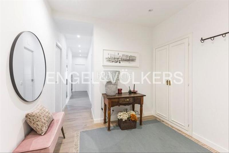 Foto 6195a63c-0ca2-4214-a072-495324845653. Appartement mit heizung parking pool in San Juan Bautista Madrid