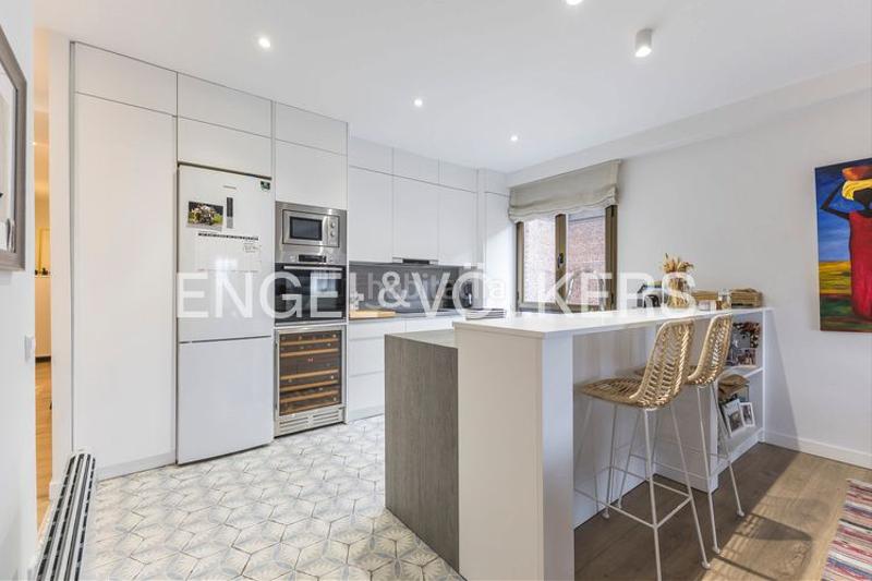 Foto 689e335d-6496-4205-933e-0e68a9dae990. Appartement mit heizung parking pool in San Juan Bautista Madrid