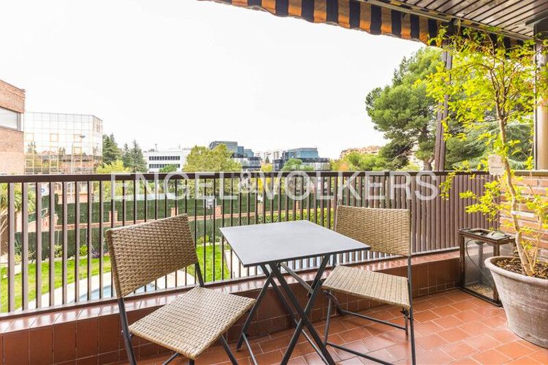 Foto 90271b3d-7919-4670-b568-a4566c6fd35f. Appartement mit heizung parking pool in San Juan Bautista Madrid