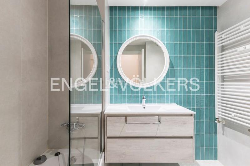 Foto 9487809d-ec26-42bb-8ccd-b6e3c9bcf3c4. Appartement mit heizung parking pool in San Juan Bautista Madrid