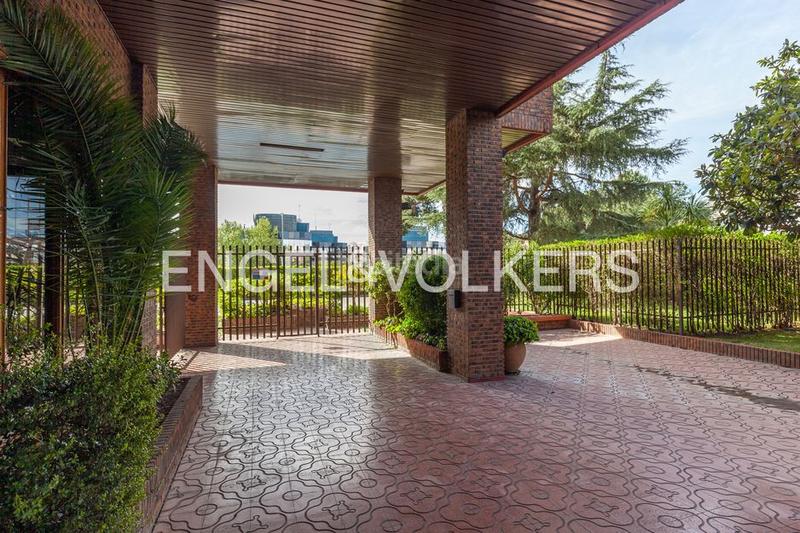 Foto aa974d8f-2aca-4ded-9b94-2c8eb2eca946. Appartement mit heizung parking pool in San Juan Bautista Madrid