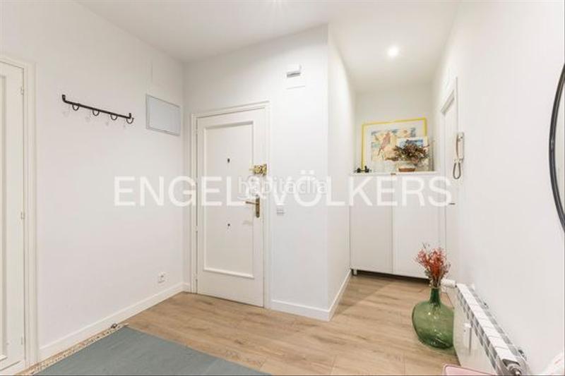 Foto d1703690-ba91-4559-8f7c-ba6a53105f23. Appartement mit heizung parking pool in San Juan Bautista Madrid