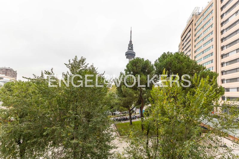 Foto 1d03bab9-e31a-4047-88ac-6331a923a5cb. Apartament amb calefacció piscina a Estrella Madrid