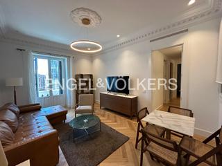 Miete Appartement in Universidad-Malasaña. Exclusivo piso de dos dormitorios en edificio premium con gimnas