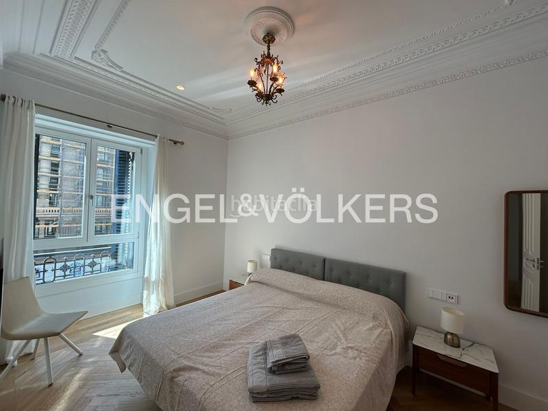 Foto 4d230734-267b-4cc8-82fc-f728b21115ca. Lloguer apartament amb calefacció a Universidad-Malasaña Madrid