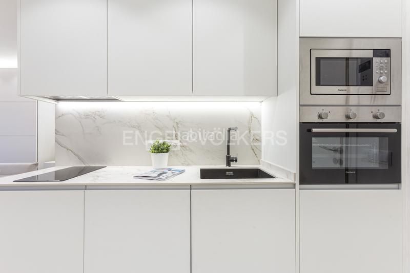 Foto 906c9820-8974-4c2e-b7e2-d3c55cd9da61. Alquiler apartamento fantástico loft reformado en Valdemarín en Madrid