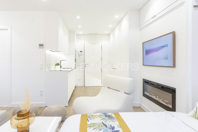 Foto 8d8c93cf-8d2c-4fbf-99d1-a03f1a2a696e. Rent apartment with heating parking pool in Valdemarín Madrid