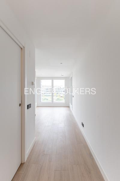 Foto 0b06560f-07f9-4204-a583-4599a6ba68b5. Attico con riscaldamento parcheggio piscina in urbanización La Moraleja La Moraleja