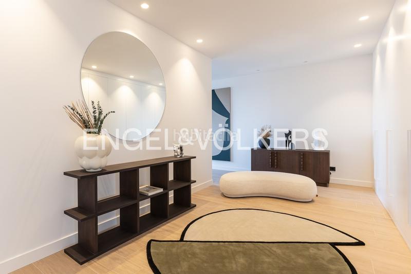 Foto 0ee76093-de93-4870-95f3-fb332d2cb0ce. Attico con riscaldamento parcheggio piscina in urbanización La Moraleja La Moraleja