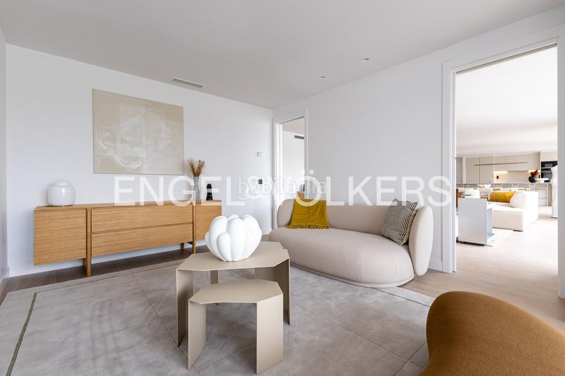 Foto b7edbe4b-a7e6-4872-9cd0-9e35c12e56f3. Attico con riscaldamento parcheggio piscina in urbanización La Moraleja La Moraleja