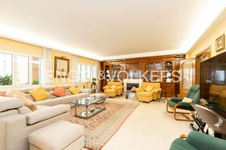 Haus in Los Ángeles-Jarandilla. Exquisita residencia con vistas en torrelodones