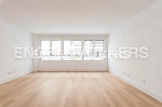 Alquiler Apartamento en Ríos Rosas-Nuevos Ministerios. Piso con terraza y piscina en nuevos ministerios en alquiler