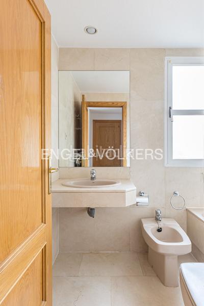 Foto 1c351733-f4f0-4924-b6ae-48fb5093f8bc. Rent apartment with heating pool in Bellas Vistas Madrid