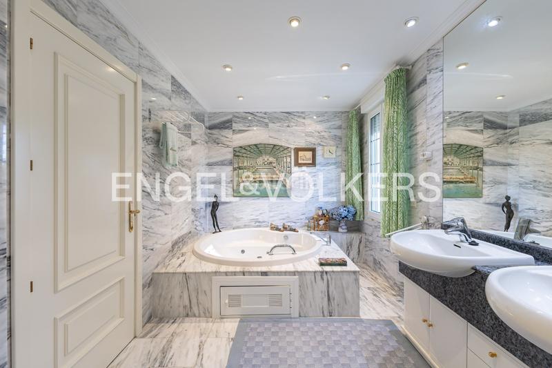 Foto 0a6335c7-3a79-4ee2-842c-b6b1598eaef9. Maison avec chauffage parking dans Las Lomas Boadilla del Monte