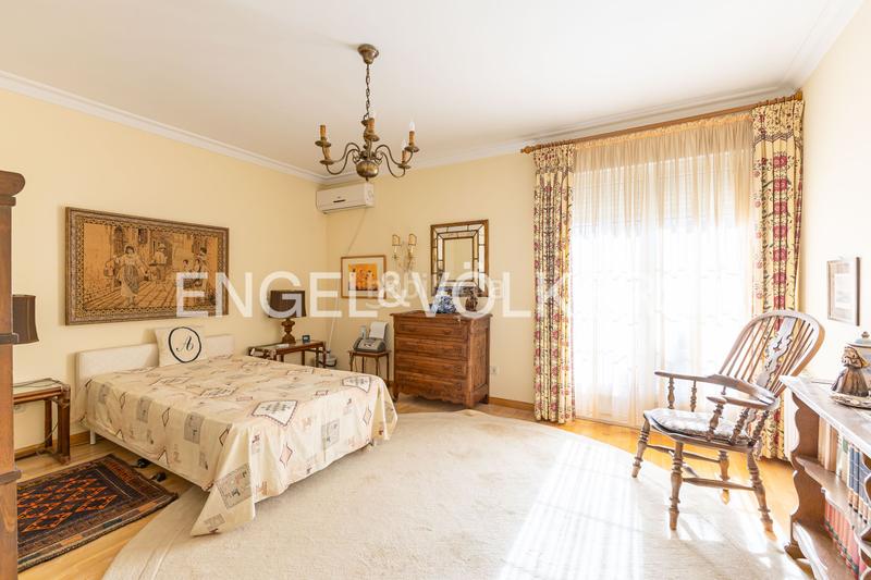 Foto 1953dad6-8f4d-43c7-80cf-ae5e7b7d5574. Maison avec chauffage parking dans Las Lomas Boadilla del Monte