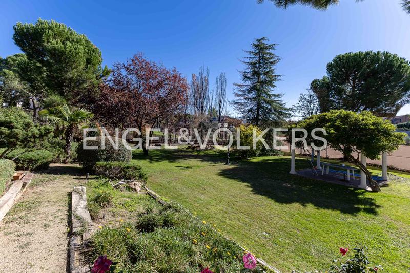 Foto 2cabf113-5a42-45be-a4b7-6f6bd2dc5229. Maison avec chauffage parking dans Las Lomas Boadilla del Monte