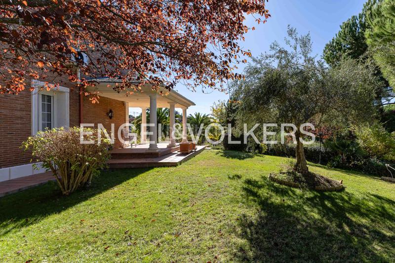 Foto 73f147ef-1bfc-4ad7-aa57-a23c51922e89. Maison avec chauffage parking dans Las Lomas Boadilla del Monte