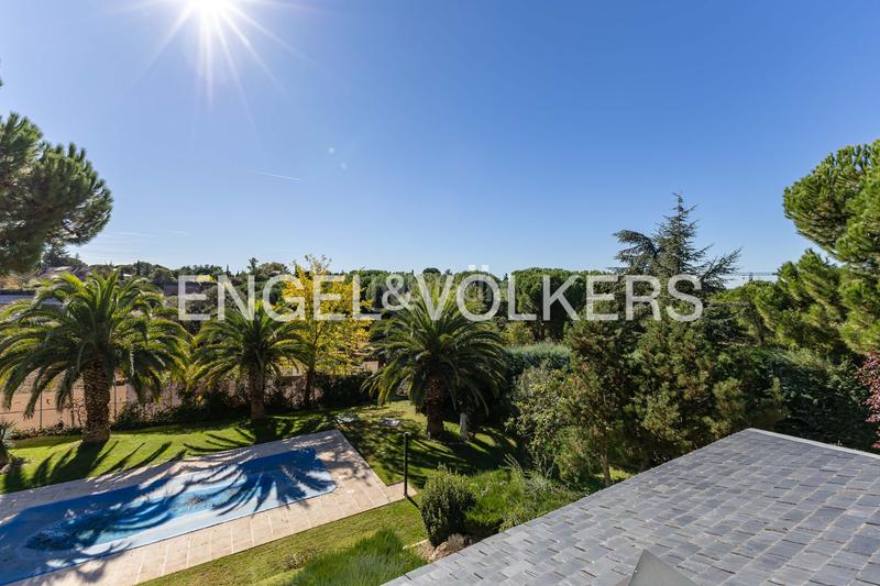 Foto 94b21538-2503-4553-a208-48a96acad159. Maison avec chauffage parking dans Las Lomas Boadilla del Monte