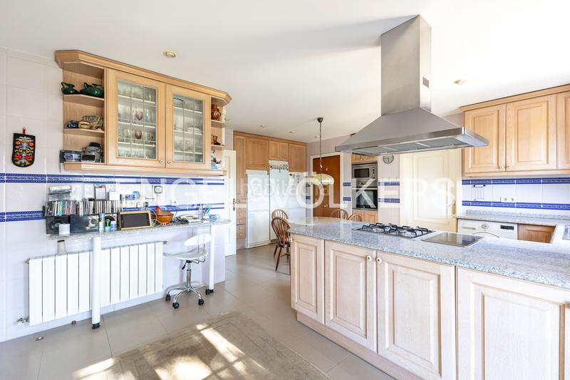 Foto d42df268-cf71-4809-a2d7-497ab47b94e1. Maison avec chauffage parking dans Las Lomas Boadilla del Monte