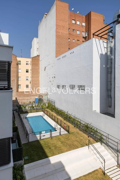 Foto 27f1eff3-7d95-40a2-b275-b3ae2a5b0c20. Affitto attico con riscaldamento parcheggio piscina in Madrid