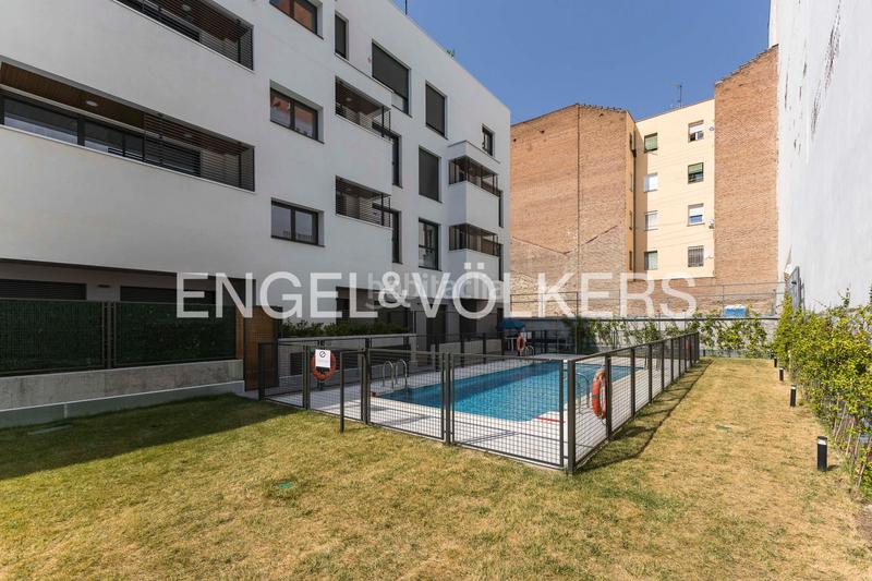 Foto a4a0c91b-a6fb-49a4-abeb-82bd083d08f7. Affitto attico con riscaldamento parcheggio piscina in Madrid