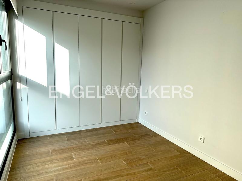 Foto f96c7b14-f769-4b67-b305-70a62c1b90d3. Alquiler ático fantástico y luminoso ático con terraza, parking, trastero y piscina en Madrid