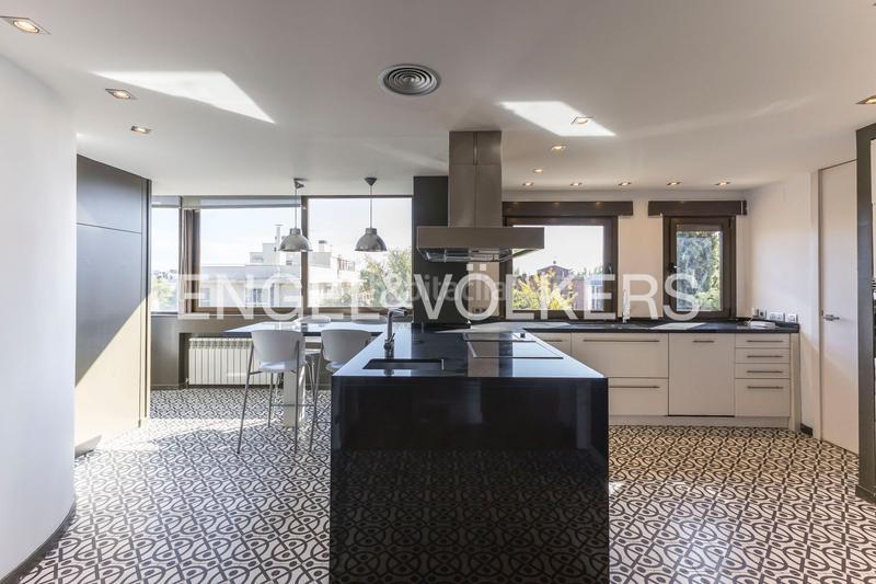 Foto ee9c3d32-f669-4a75-a79b-5fb619c48766. Affitto attico con riscaldamento parcheggio piscina in Madrid