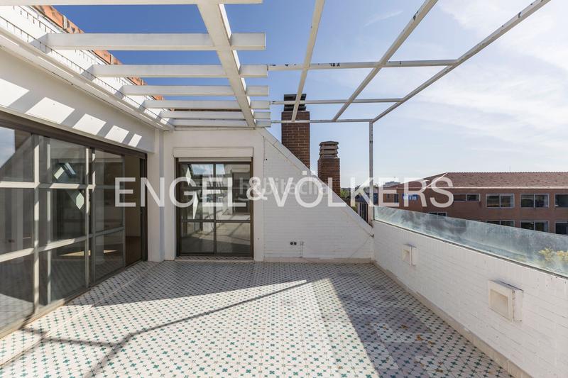 Foto e1cf7234-287a-4236-ac19-340c48687768. Location attique avec chauffage parking piscine dans Madrid