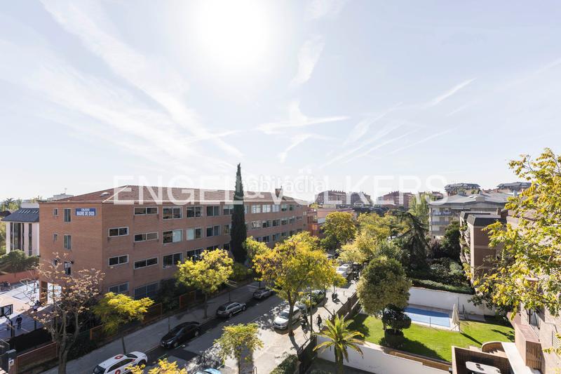 Foto 4d0d1966-0e3b-49f0-a60d-505821ed2566. Miete dachwohnung mit heizung parking pool in San Juan Bautista Madrid