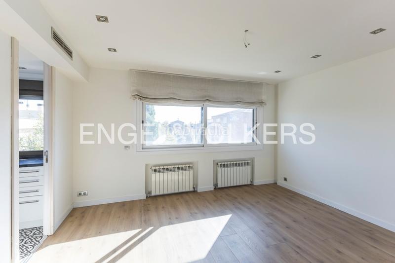 Foto 47136ddf-4e91-4afa-814b-0ba13e198d9d. Rent penthouse with heating parking pool in San Juan Bautista Madrid