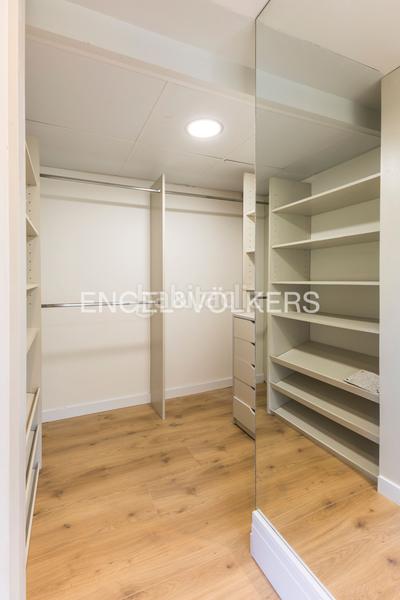 Foto 7c4d6cca-1d7c-4bd8-9d64-ba80377a1ac6. Rent penthouse with heating parking pool in San Juan Bautista Madrid