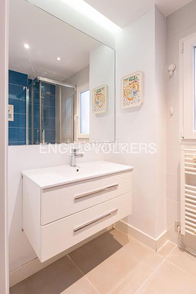 Foto b11d166d-5dcf-47f0-8124-feb025aa7c00. Location appartement avec chauffage dans Argüelles Madrid