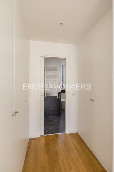 Foto 901a491c-5ccb-4b17-9ae7-1a493b58c3cf. Lloguer àtic amb calefacció aparcament piscina a Madrid