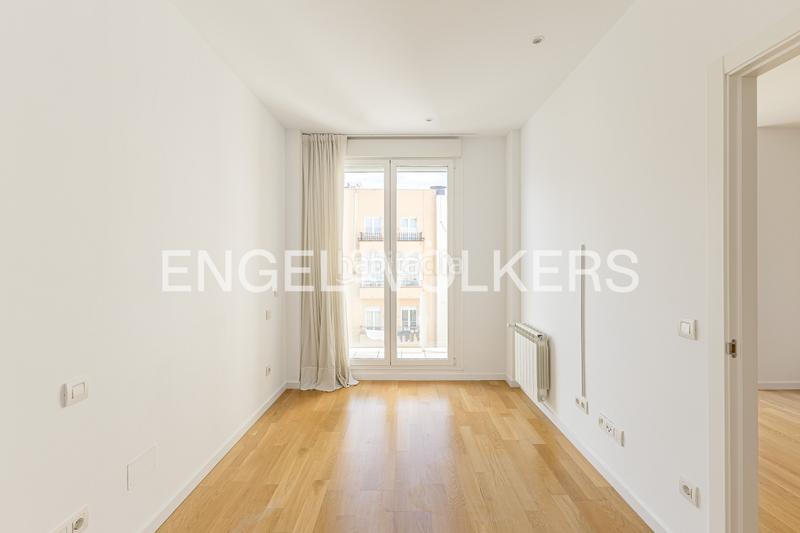 Foto 0d68f311-6b0c-4fa0-86a5-7b6b6bfb9d86. Miete dachwohnung mit heizung parking pool in Argüelles Madrid