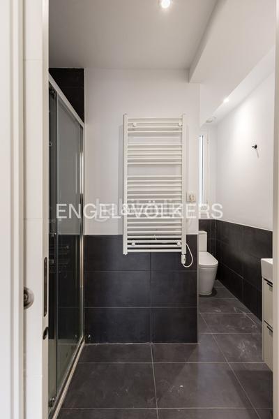 Foto 70df63c4-be54-47f3-8f31-f2160c923d6f. Miete dachwohnung mit heizung parking pool in Argüelles Madrid