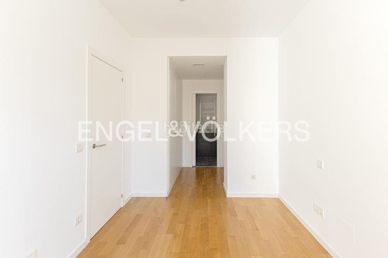 Foto a244c4ba-979a-4311-a960-3068ab859400. Miete dachwohnung mit heizung parking pool in Argüelles Madrid