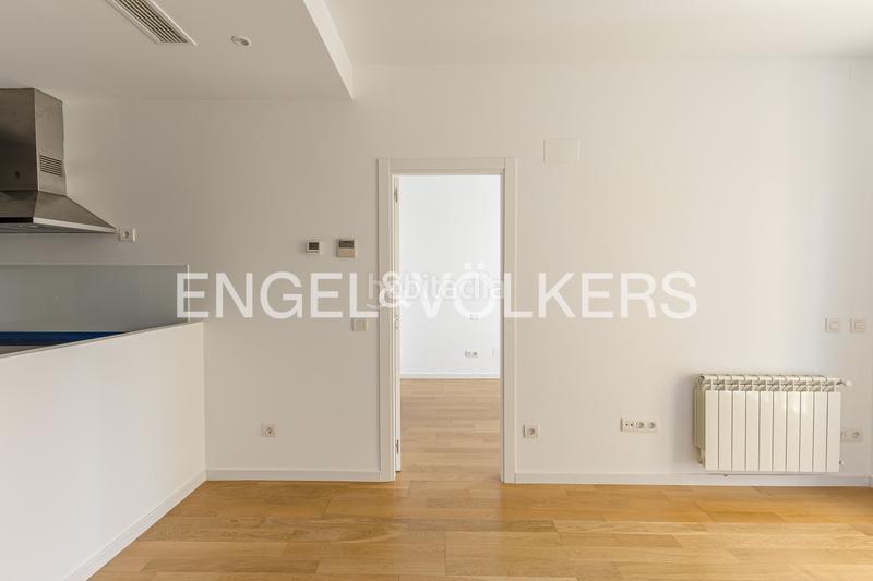 Foto cfd33201-eb00-4105-a2a9-4d4a344e3b2f. Miete dachwohnung mit heizung parking pool in Argüelles Madrid