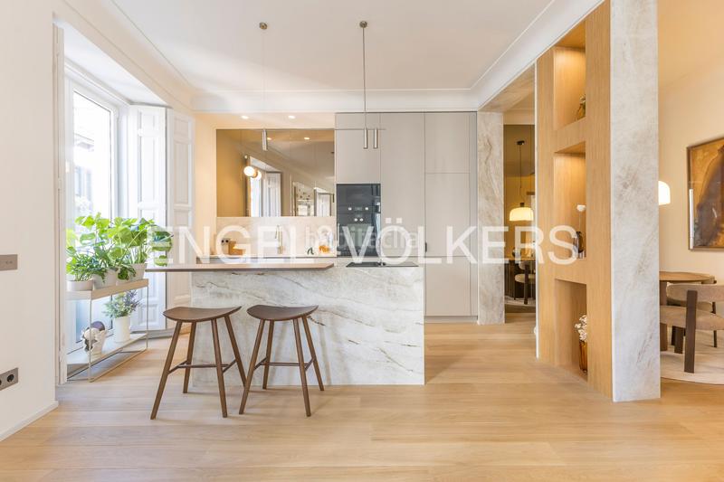 Foto 49ccf1f5-4c6c-4d63-9dd9-88a2ce413e64. Apartament amb calefacció a Cortes-Huertas Madrid