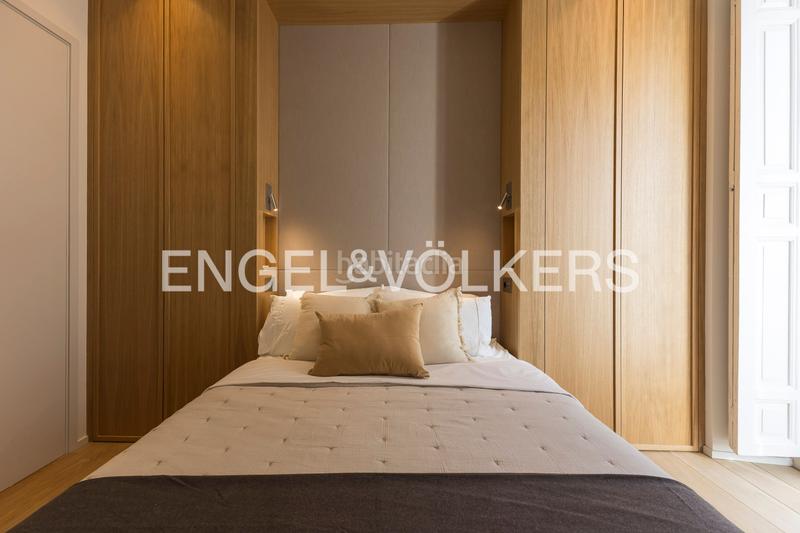 Foto 52106f72-c14f-4ca3-803a-7d5f1e212900. Apartament amb calefacció a Cortes-Huertas Madrid