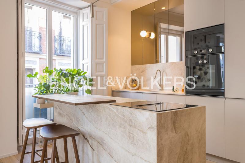 Foto 62112b26-6066-4f7e-a99b-84de88babef2. Apartament amb calefacció a Cortes-Huertas Madrid