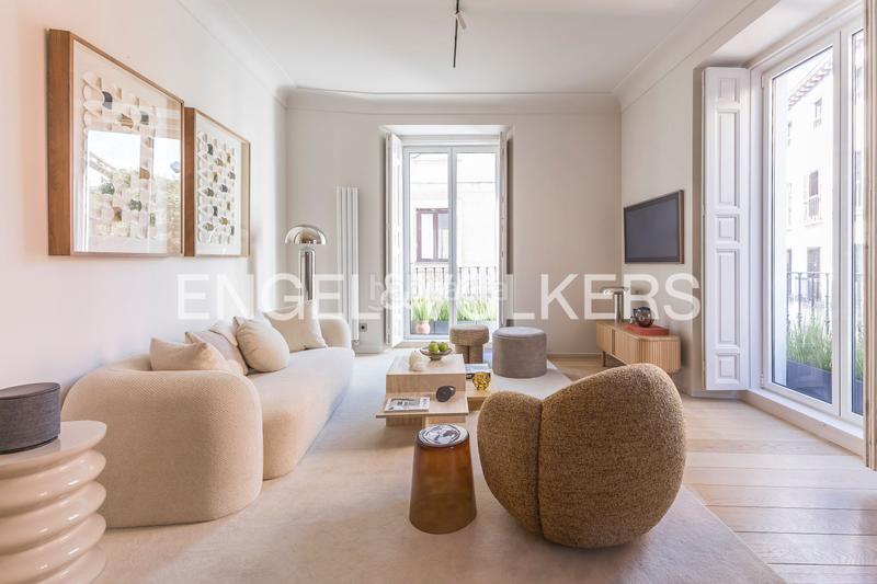 Foto 7ea77cc4-86dc-4510-a3b1-1f03acc23b8f. Apartament amb calefacció a Cortes-Huertas Madrid