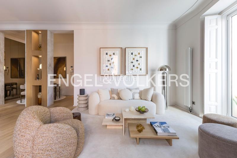 Foto 9090d3bf-3a55-42b3-8463-36ac308278af. Apartament amb calefacció a Cortes-Huertas Madrid