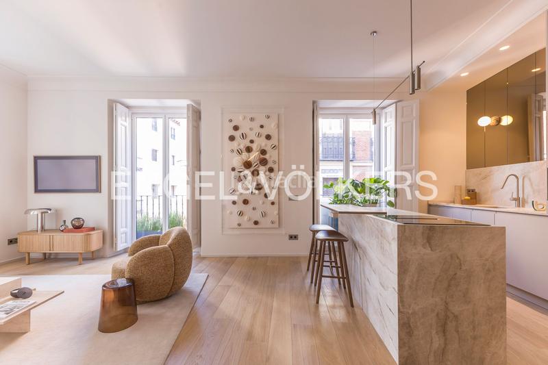 Foto ba4d4045-3b7a-470d-930a-7e4f2b6e2f41. Apartament amb calefacció a Cortes-Huertas Madrid