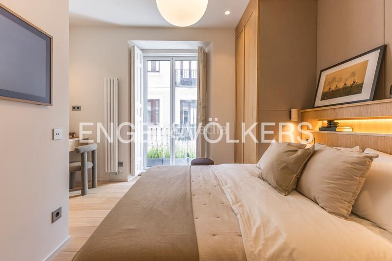 Foto d72abd98-2909-4bca-ba1d-bd19c9576d51. Apartament amb calefacció a Cortes-Huertas Madrid