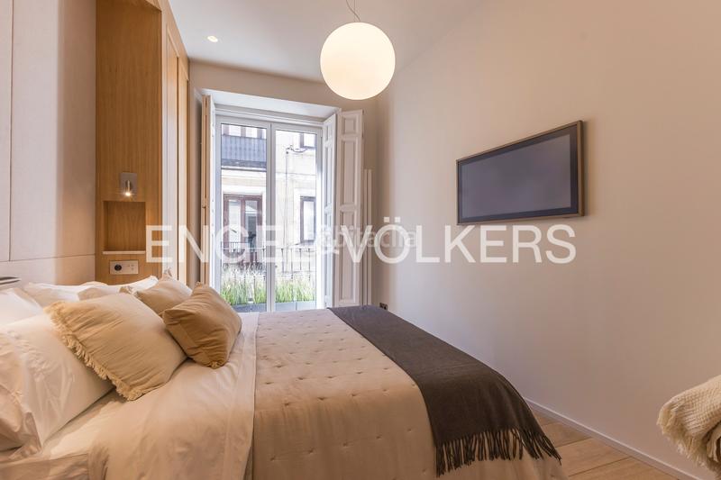 Foto da67c1a4-4f7c-48f3-8ce3-e32d4fc0915e. Apartament amb calefacció a Cortes-Huertas Madrid