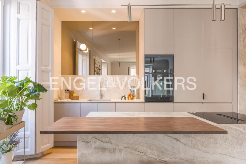 Foto dbcfda62-151a-4960-9954-5b0a021f17c1. Apartament amb calefacció a Cortes-Huertas Madrid