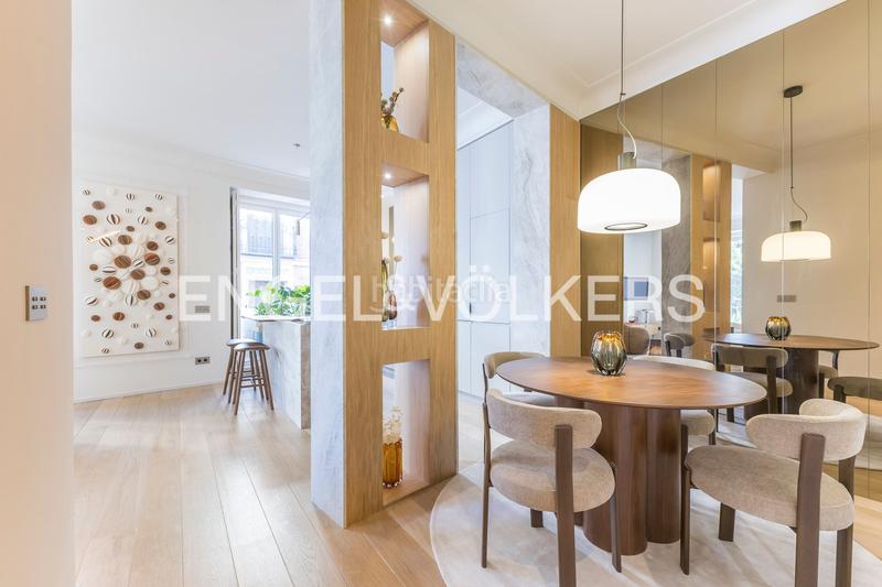 Foto f71cb075-6d5e-4d42-a3a6-7ad0a154460c. Apartament amb calefacció a Cortes-Huertas Madrid